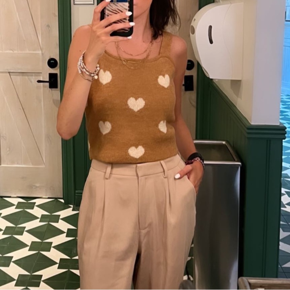 Tank knit tank with white hearts